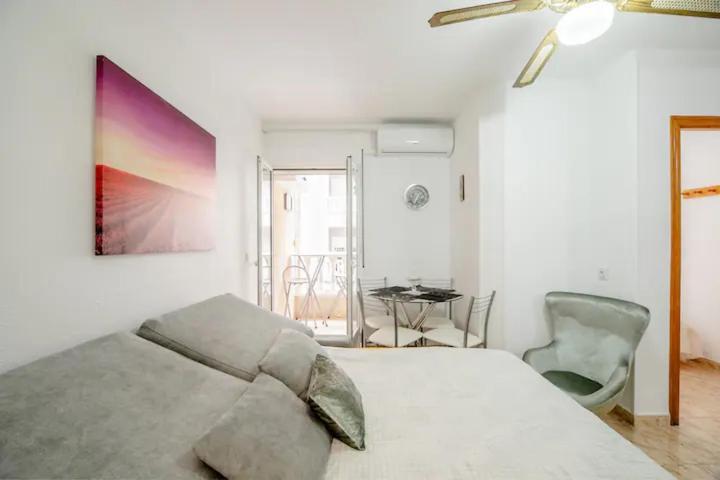 Apartamento Inteiro Acolhedor Perto Da Praia Torrevieja Esterno foto